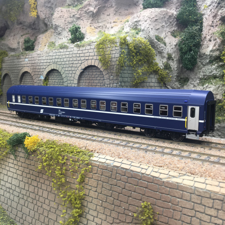 Voiture-lits WLABmz T2S bleue logo ÖBB 463-2, Ep. IV-V - LS MODELS 47070 - HO 1/87
