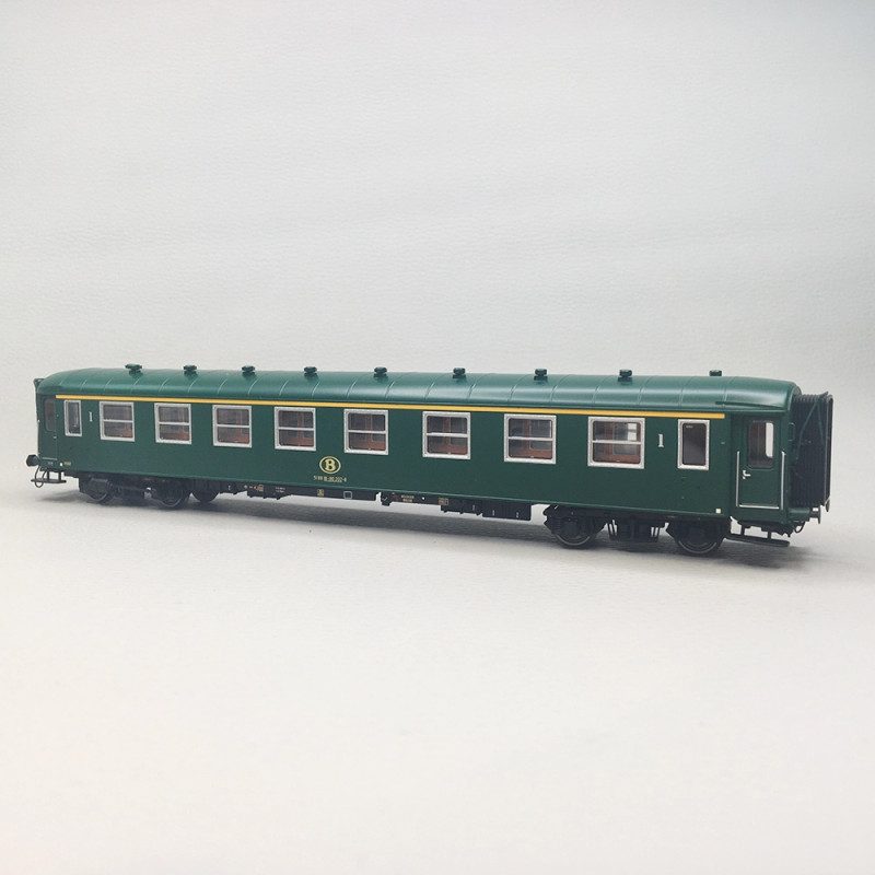 Voiture I2 A8 verte toit vert, SNCB, Ep. IVa - LS MODELS 42113 - HO 1/87