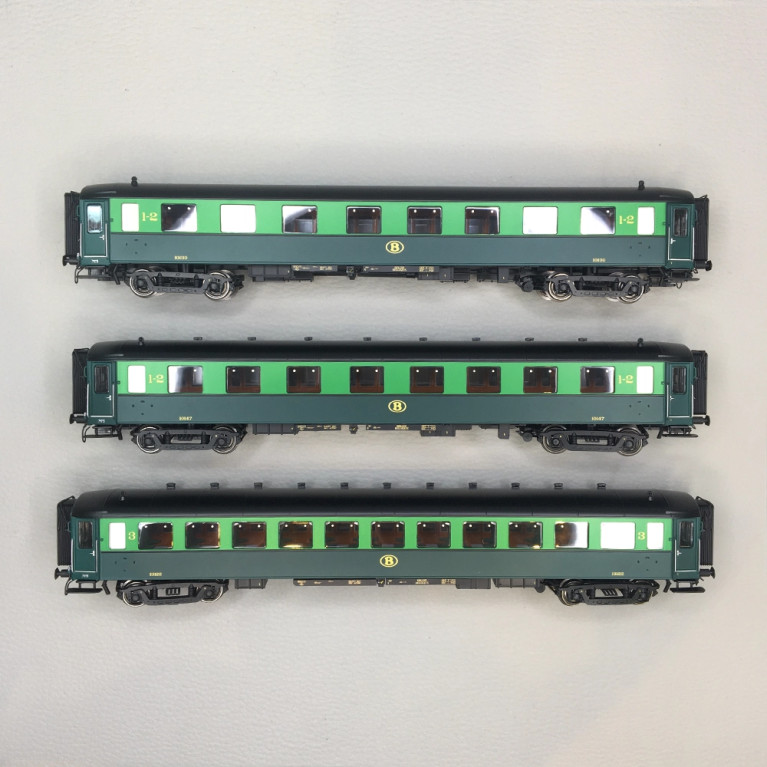 Coffret 3 voitures I2 A2B6 + C11 vert clair/foncé toit noir, SNCB, Ep. IIIa - LS MODELS 42107 - HO 1/87