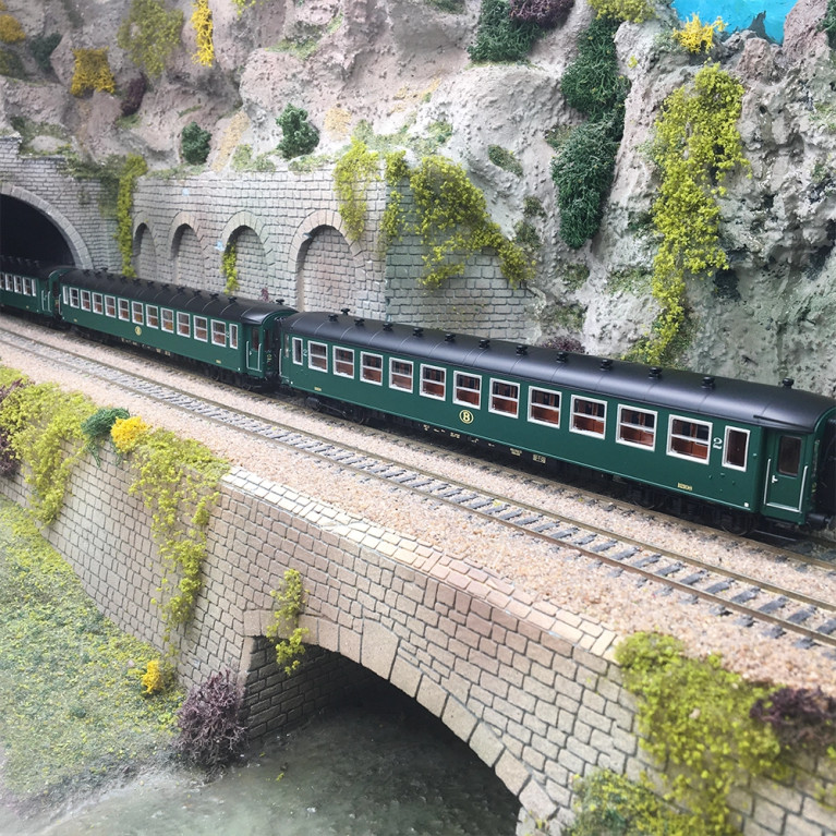 Coffret 3 voitures I2 B11 verte toit noir, SNCB, Ep. IIIc - LS MODELS 42102 - HO 1/87