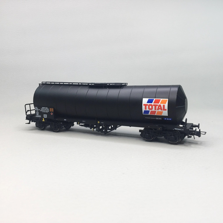 Coffret de 2 wagons-citernes à 4 essieux "TOTAL France", livrée noire, SNCF, Ep. IV - JOUEF HJ6323 - HO 1/87