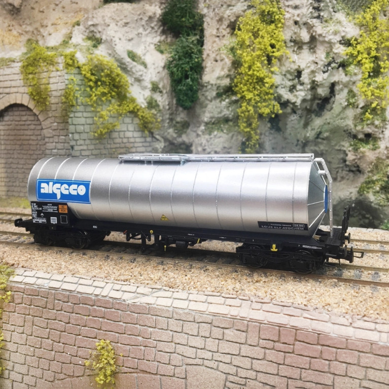 Wagon-citerne à 4 essieux "Algeco", livrée chrome/argent, SNCF, Ep. IV - JOUEF HJ6324 - HO 1/87