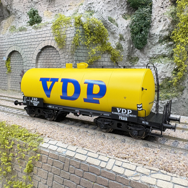 Wagon-citerne léger Uerdingen Ra N°558042 [P] "VDP", CSD, Ep. III - BRAWA 49632 - HO 1/87