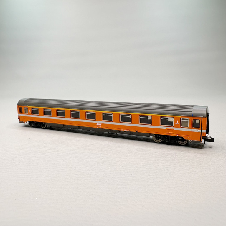 Voiture de 1re classe Eurofima VSE A9u, logo encadré, SNCF, Ep. IV - FLEISCHMANN 6260087 - N 1/160