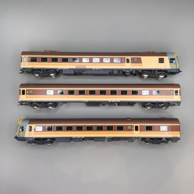 Automotrice électrique 444-503-7 "Lavadora", décoration Estrella, RENFE, Ep. IV - ELECTROTREN HE2021 - HO 1/87