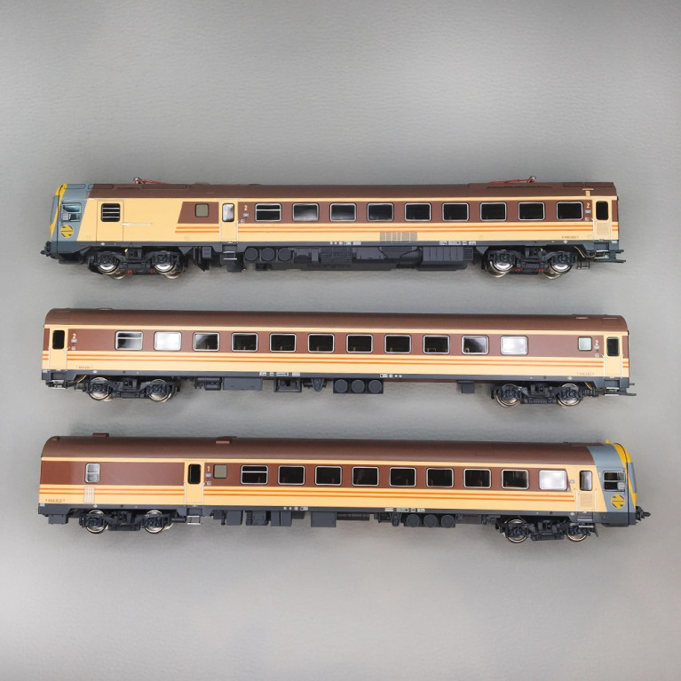 Automotrice électrique 444-503-7 "Lavadora", décoration Estrella, RENFE, Ep. IV - ELECTROTREN HE2021 - HO 1/87