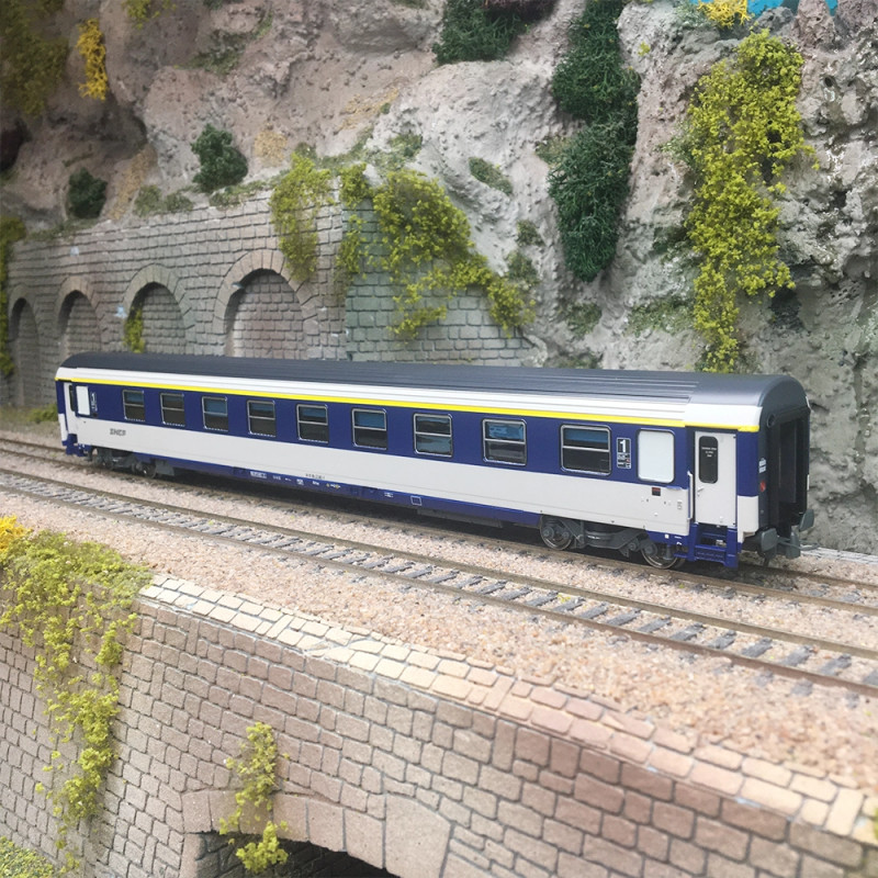 Voiture Corail VU couchettes A9c9x, bleu TEN et blanc, logo nouille, SNCF, Ep. IV-V - REE JM-038 - HO 1/87