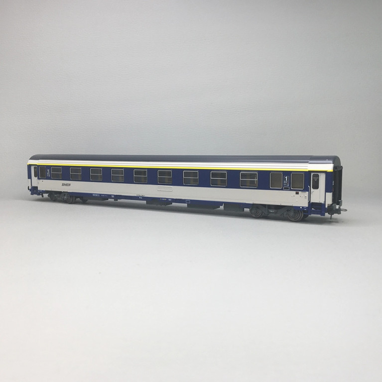 Voiture Corail VU couchettes A9c9x, bleu TEN et blanc, logo nouille, SNCF, Ep. IV-V - REE JM-038 - HO 1/87