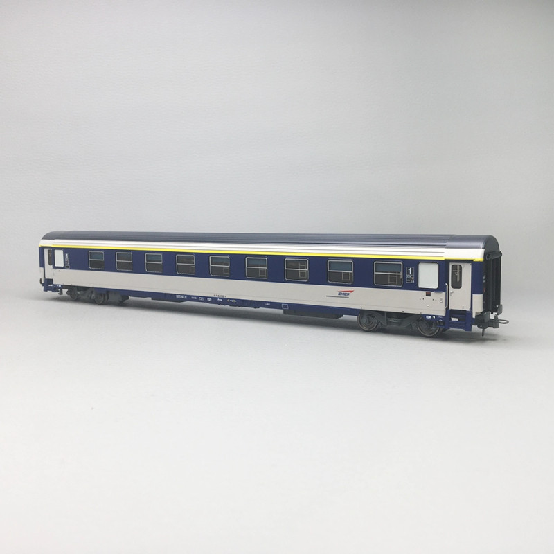 Voiture Corail VU couchettes A9c9x, bleu TEN et blanc, logo casquette, SNCF, Ep. V-VI - REE JM-042 - HO 1/87