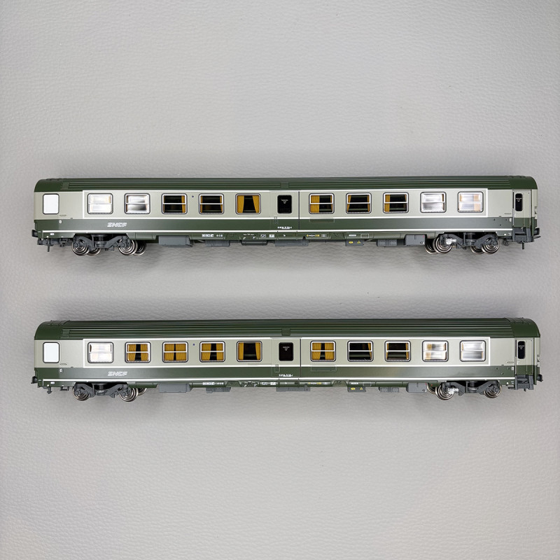 Coffret de 2 voitures Ambulance So, vert garrigue et gris béton, logo nouille, SNCF, Ep. IV-V - REE JM-049 - HO 1/87
