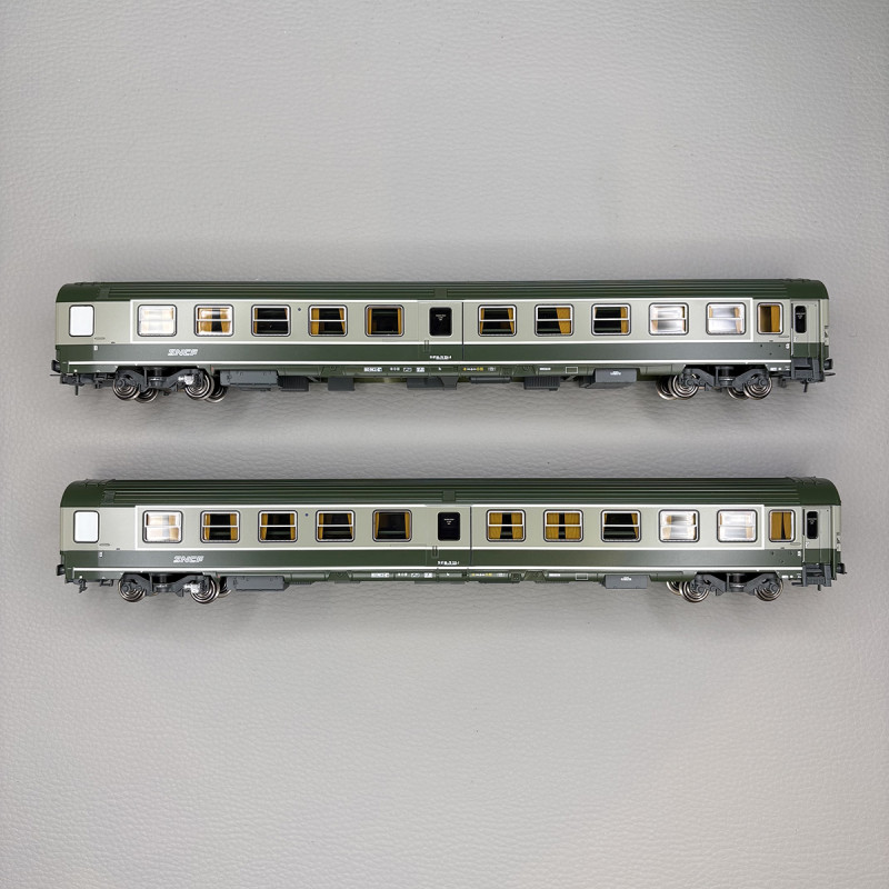 Coffret de 2 voitures Ambulance So, vert garrigue et gris béton, logo nouille, SNCF, Ep. IV-V - REE JM-049 - HO 1/87