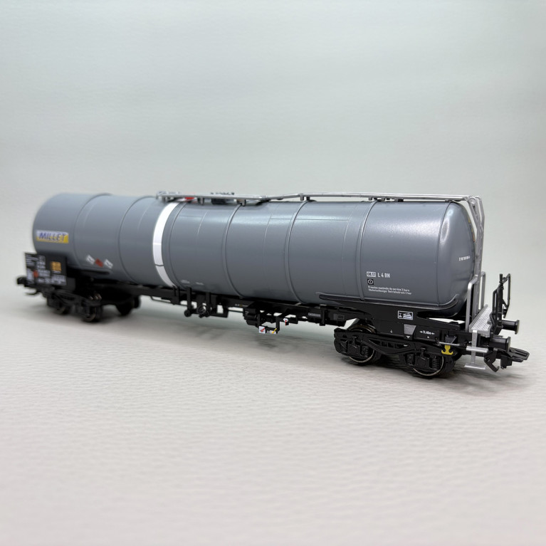 Coffret de 3 wagons-citernes Zacns 95m³, "Ermewa" et "Millet", Ep. VI - MARKLIN 47551 - HO 1/87