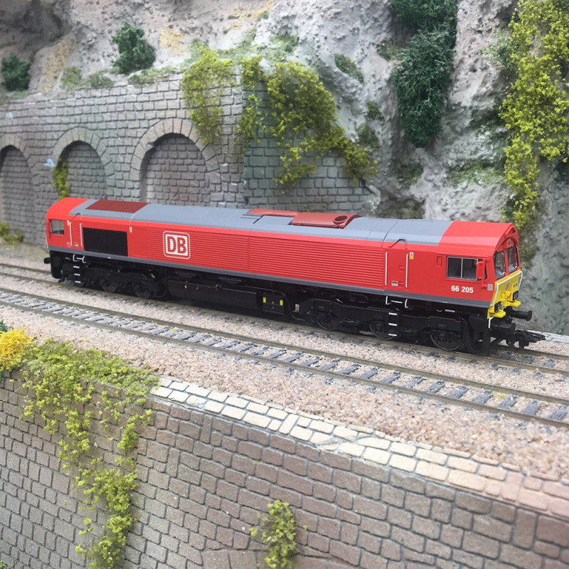Locomotive diesel JT42CWR "Class 66", DB Cargo UK, DC SON, Ep. VI - TRIX 25265 - HO 1/87