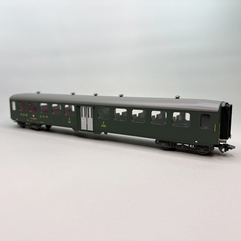 Voiture voyageurs 2de classe en acier léger, vert sapin, CFF, Ep. IV - MARKLIN 43383 - HO 1/87
