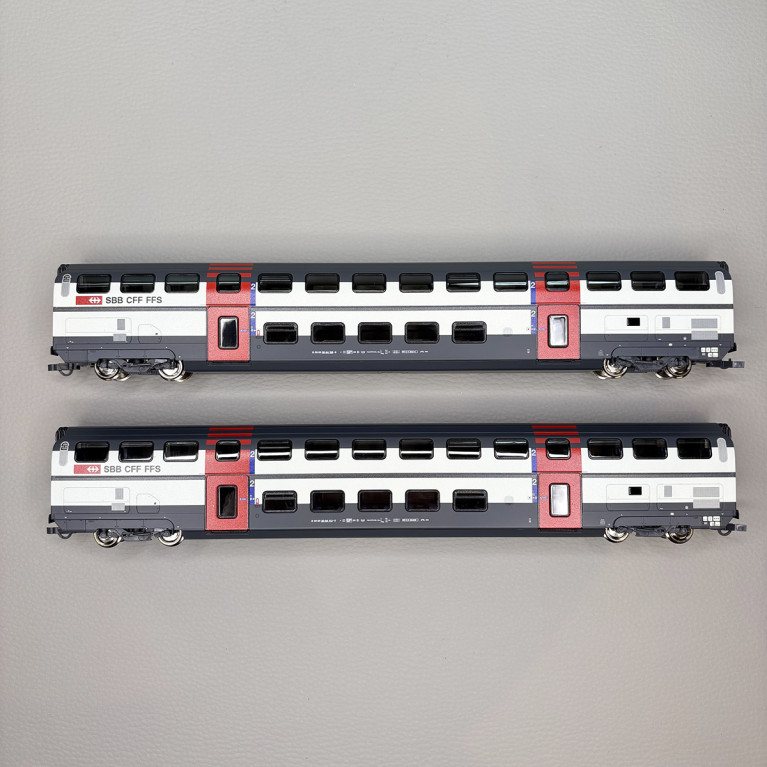 Coffret de 2 voitures à deux niveaux 2e classe, type B "IC2000", SBB CFF, Ep. V-VI - ROCO 6200216 - HO 1/87