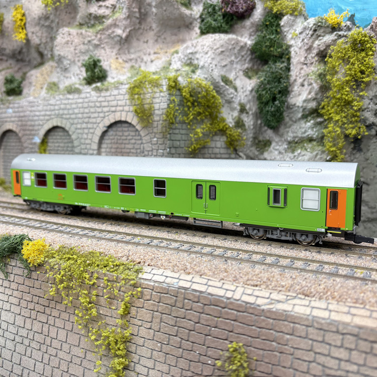 Voiture 2e classe/fourgon Y/B-70 type BDs, ZSSK, Ep. V-VI - ROCO 6200233 - HO 1/87