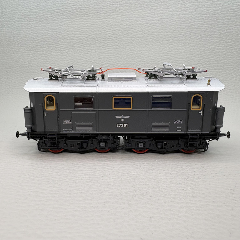 Locomotive électrique E73 01, DRG, Ep. II, DC analogique - BRAWA 70180 - HO 1/87