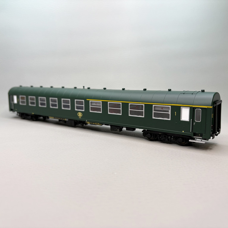 Voiture I4 A4B6, vert «tit vert», SNCB, Ep. III, N°13213, LSMODELS 42156, HO 1/87