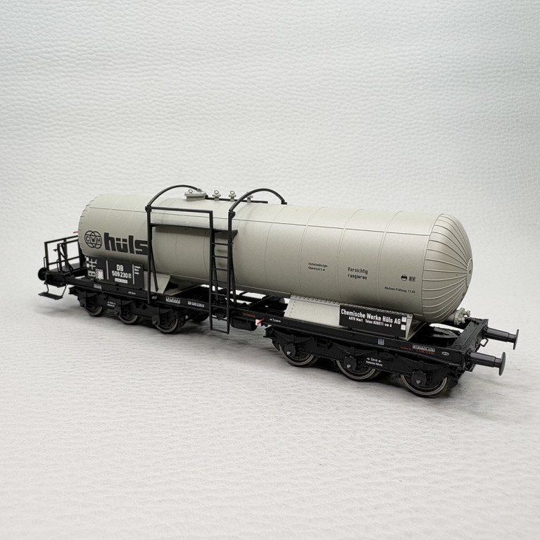 Wagon citerne 6 essieux ZZd, «Chemische Werke Hüls», N°509 230 [P], DB, Ep. III, BRAWA 58221, HO 1/87