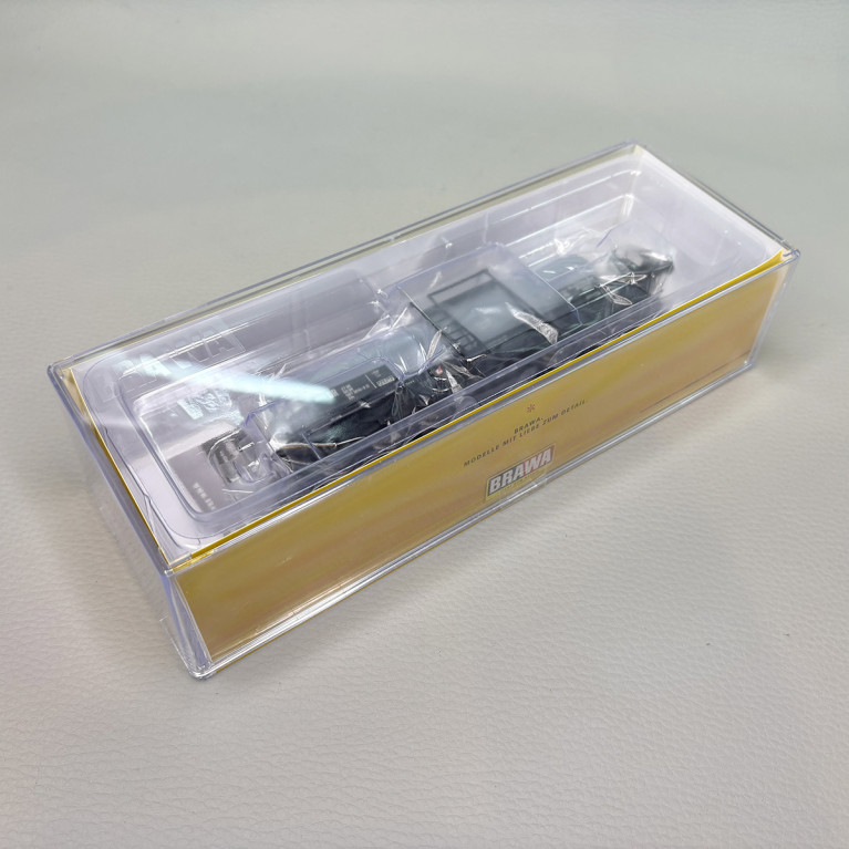 Wagon citerne 6 essieux ZZh, «VEB Chemiefaserkombinat Wilhelm Pieck», N°27 50 087 3014-3 [P], DR, Ep. IV, BRAWA 58223, HO 1/87