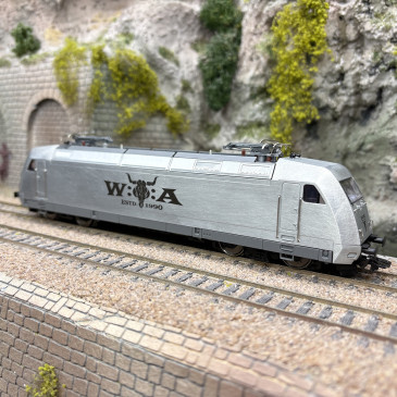 Locomotive électrique série 101, «Raw Metal Edition», Wacken Open Air, Ep. VI, TRIX 25475, HO 1/87 - DCC SON