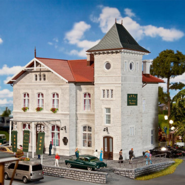 Hôtel avec restaurant gastronomique - Faller 130458 - HO 1/87