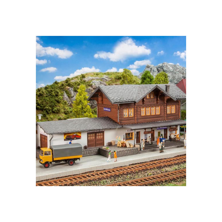 Gare de St. Niklaus - Faller 191730 - HO 1/87