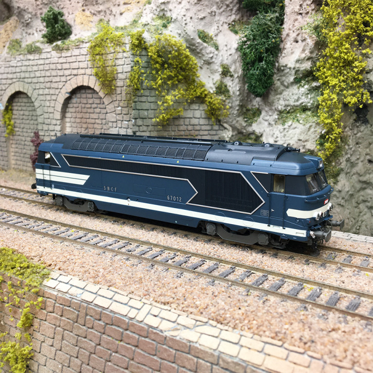 Locomotive diesel BB 67012, «Nevers», SNCF, Ep. IV, REE MB-245 S, HO 1/87 - DCC SON