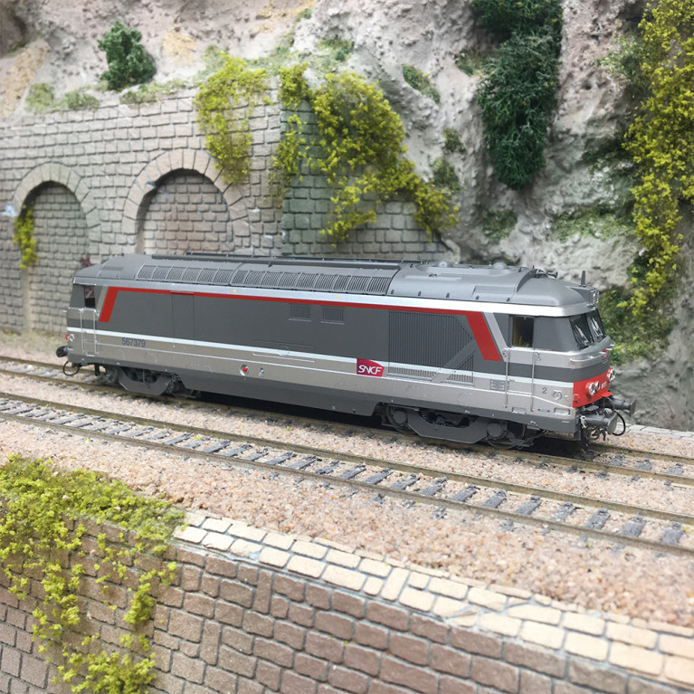Locomotive diesel BB 67379, «Multiservice», Chambéry, SNCF, Ep. VI, REE MB-247 SAC, HO 1/87 - AC SON