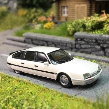 Citroën CX 25, GTI turbo II, limousine phase 2, blanc, 1985 - SAI 2480 - HO 1/87