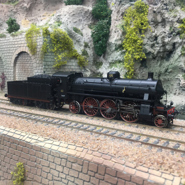 Locomotive vapeur Gr. 685, 1ère série, FS, Ep. III, RIVAROSSI HR2915, HO 1/87