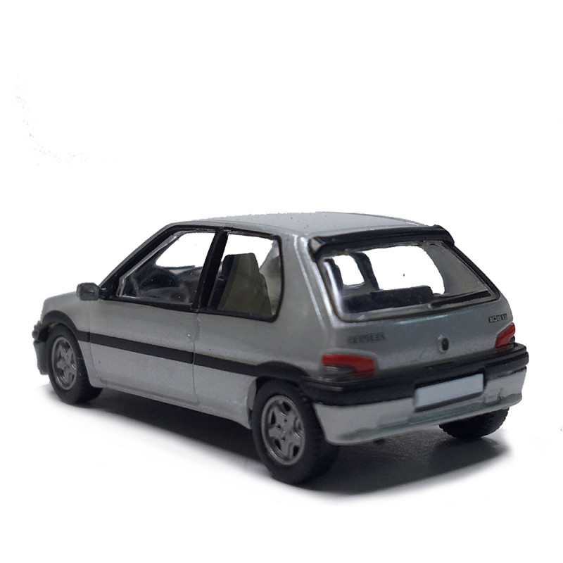 Peugeot 106, 3 portes phase 1, argent métallisé, 1992 - SAI 6635 - HO 1/87