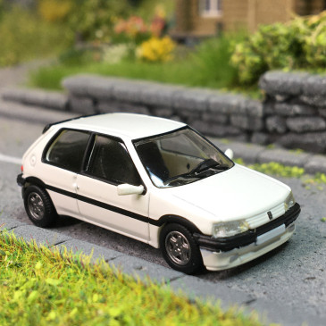 Peugeot 106, 3 portes phase 1 XSI, blanc, 1992 - SAI 6636 - HO 1/87