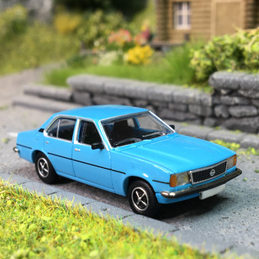 Opel ascona B, bleu clair, 1975 - PCX 870812 - HO 1/87