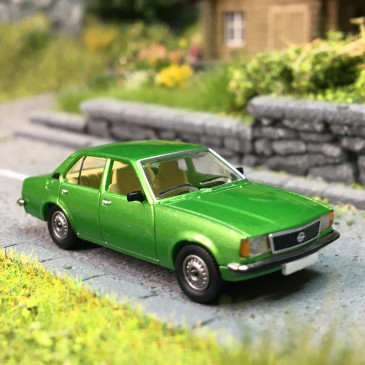 Opel ascona B, vert métallisé, 1975 - PCX 870813 - HO 1/87