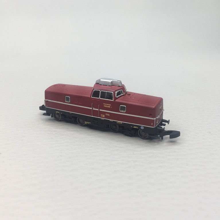 Locomotive diesel-hydraulique V 80, rouge, DB, Ep. III, MÄRKLIN 88802, Z 1/220