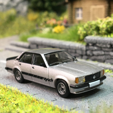 Opel ascona B, gris, 1979 - PCX 871693 - HO 1/87