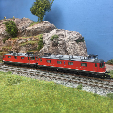 Coffret de 2 locomotives Re 10/10, Re 6/6 11672 "Balerna", Re 4/4 III 11361, SBB, Ep. IV, FLEISCHMANN 7560049, N 1/160