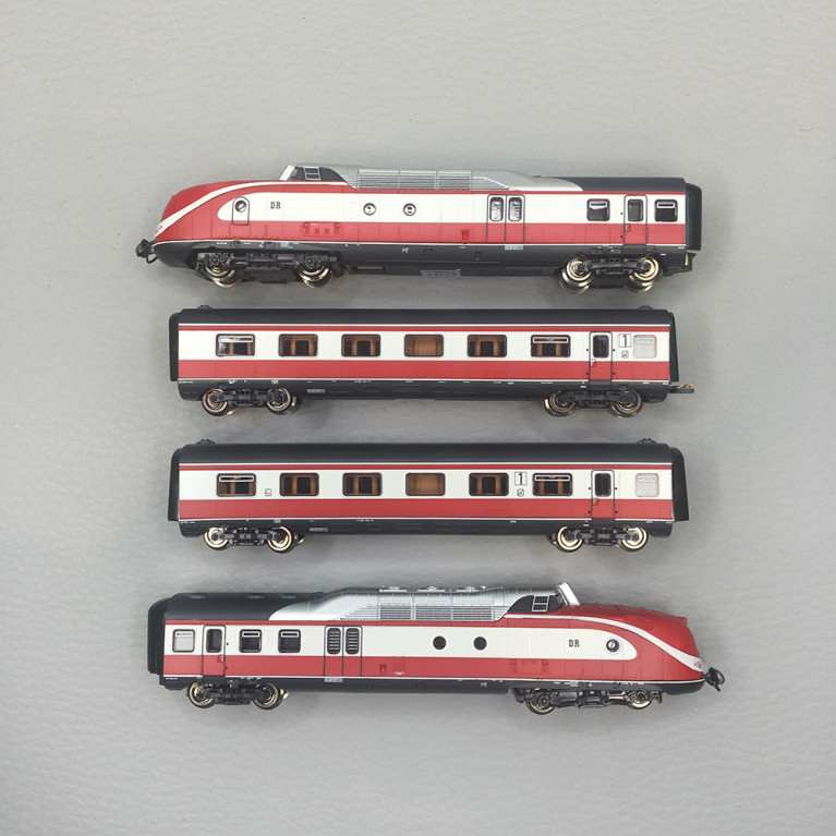Autorail diesel VT 601, "Max Liebermann", 6 éléments, DR, Ep. IV, FLEISCHMANN 7770010, N 1/160 - DCC SON