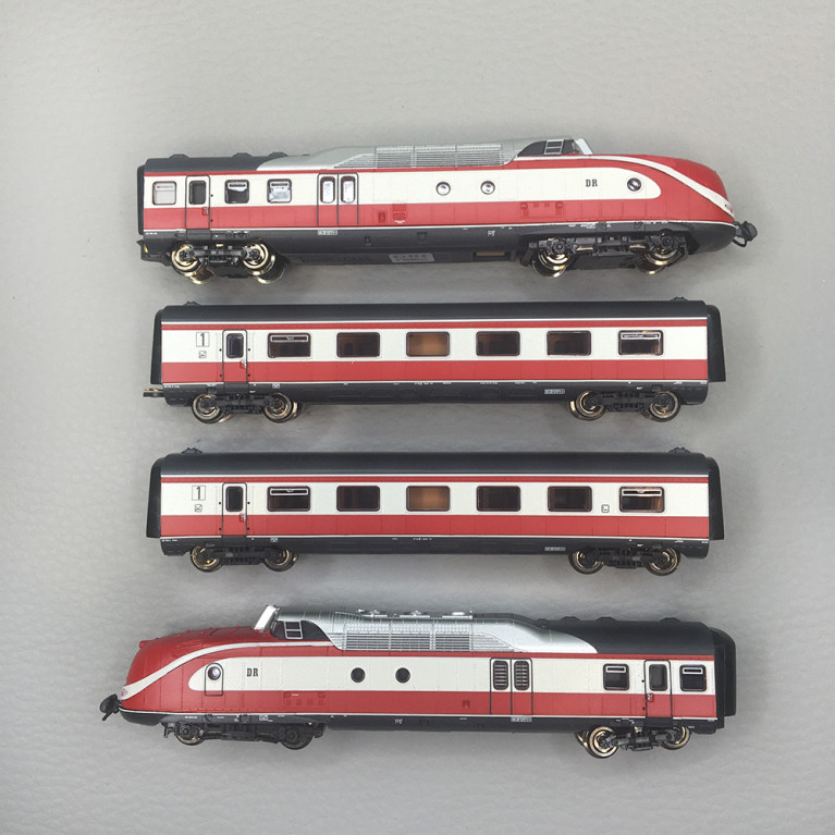 Autorail diesel VT 601, "Max Liebermann", 6 éléments, DR, Ep. IV, FLEISCHMANN 7770010, N 1/160 - DCC SON