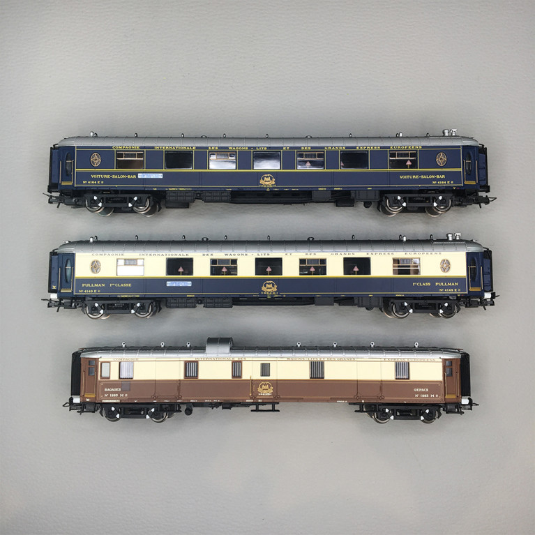 Coffret de 6 voitures "50 ans du Nostalgie Istanbul Orient Express", 1976, Intraflug, CIWL, Ep. IV, RIVAROSSI HR4423, HO 1/87