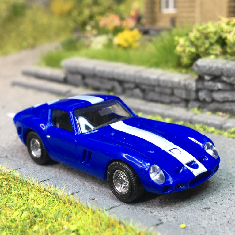 Ferrari 250 GTO, bleu, blanc, 1962 - BUSCH 42618 - HO 1/87