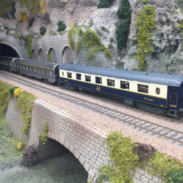 Coffret de 3 voitures "Sud Express", voiture-salon CIWL, 2 DEV Inox courtes, N°2/2, SNCF, Ep. III-IV, JOUEF HJ4214, HO 1/87