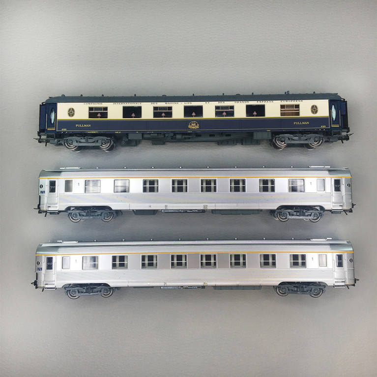 Coffret de 3 voitures "Sud Express", voiture-salon CIWL, 2 DEV Inox courtes, N°2/2, SNCF, Ep. III-IV, JOUEF HJ4214, HO 1/87