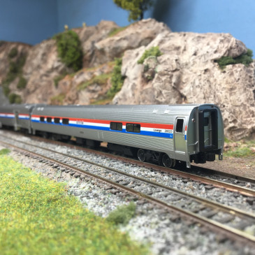 Coffret de 2 voitures Amfleet II, bagages et voiture-lounge, Amtrak Phase III, KATO 106-6294, N 1/160