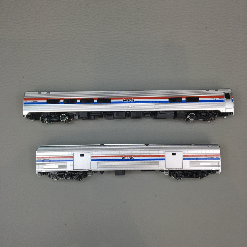 Coffret de 2 voitures Amfleet II, bagages et voiture-lounge, Amtrak Phase III, KATO 106-6294, N 1/160