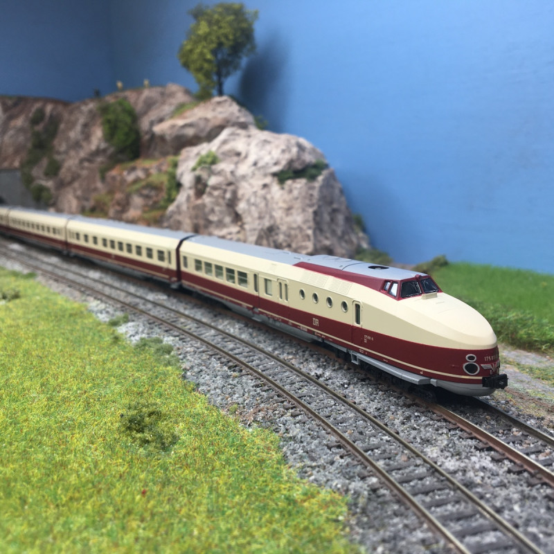 Autorail BR 175, 6 éléments, "E. Thälmann", DR, Ep. IV, KATO 10-746-1, N 1/160 - DCC SON