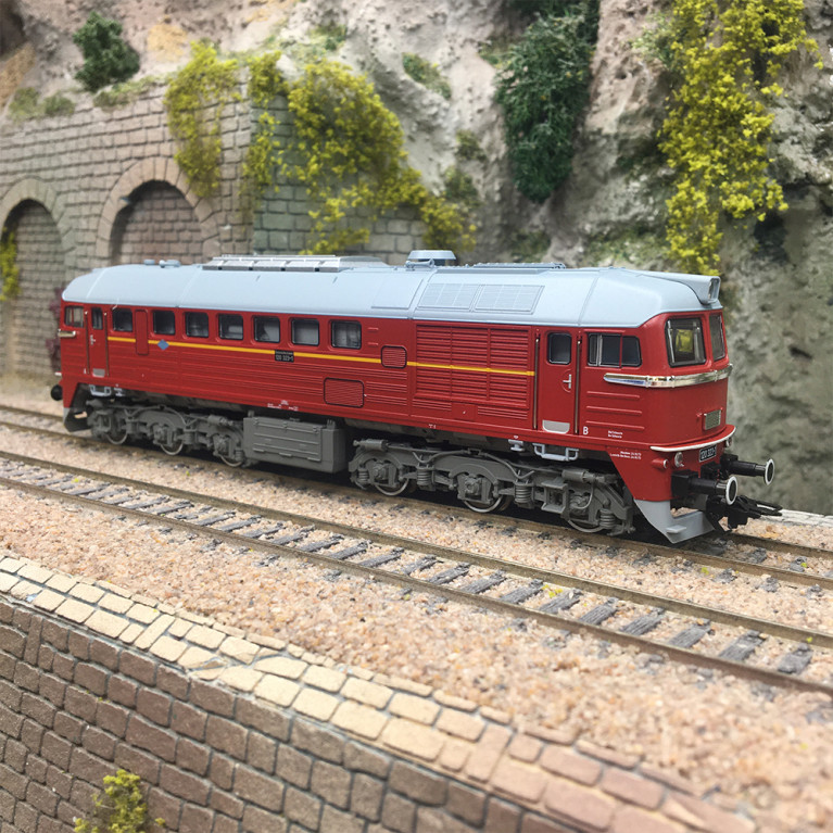 Locomotive diesel série 120, "Taigatrommel", N°120 323, DR, Ep. IV, TRIX 25203, HO 1/87 - DCC SON