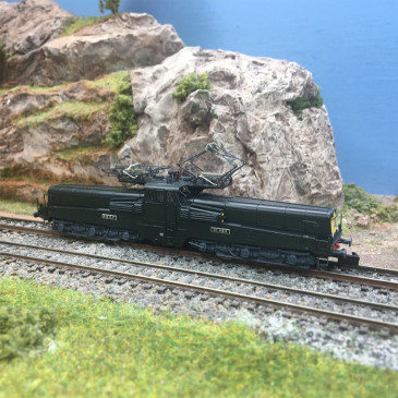 Locomotive électrique CC 14014, verte et jaune, SNCF, Ep. IV, ARNOLD HN2584, N 1/160