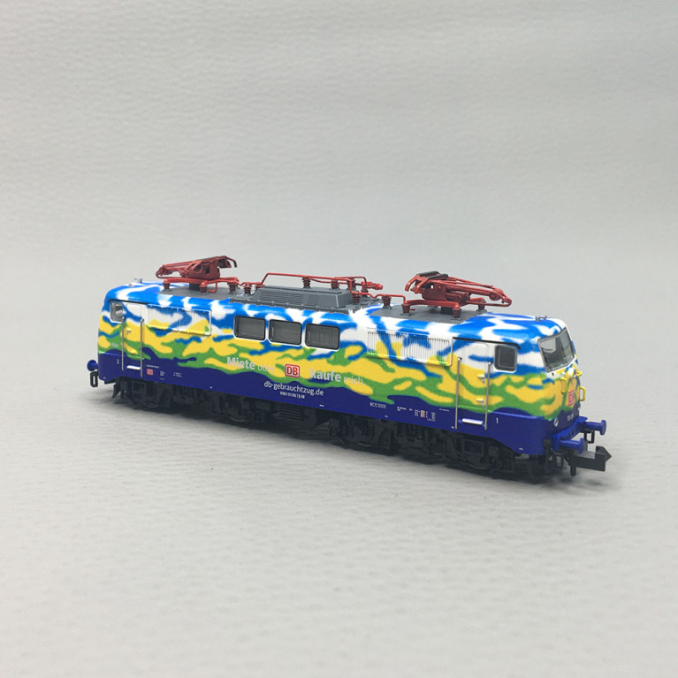 Locomotive électrique série 111, N°111 074, 1, "Hilde", livrée Touristik, DB AG, Ep. VI, MINITRIX 16727, N 1/160 - DCC SON